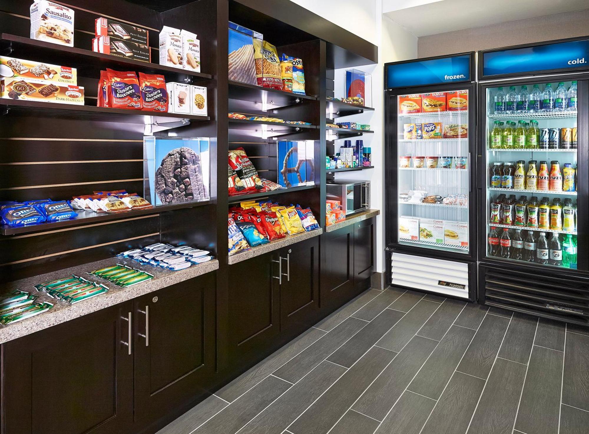 Hampton By Hilton Airport North 3*